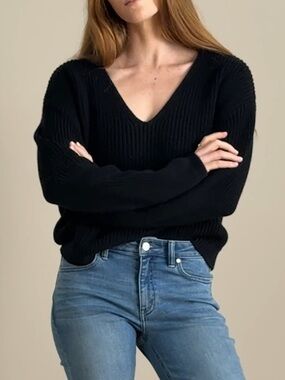 Quince 100% Organic Cotton Fisherman V-Neck Sweater